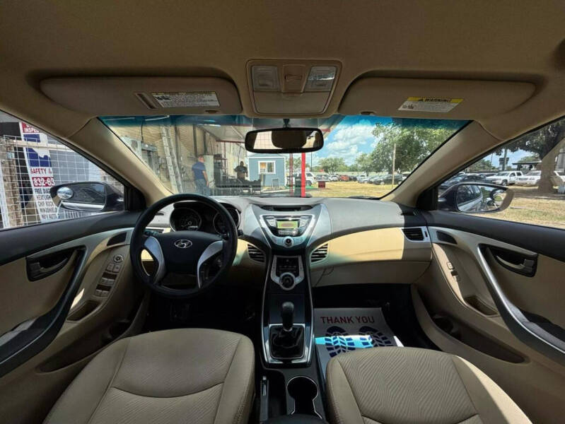 2012 Hyundai Elantra