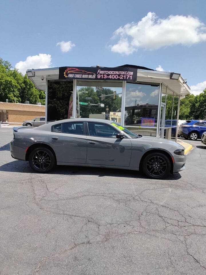 2019 Dodge Charger SXT AWD's photo