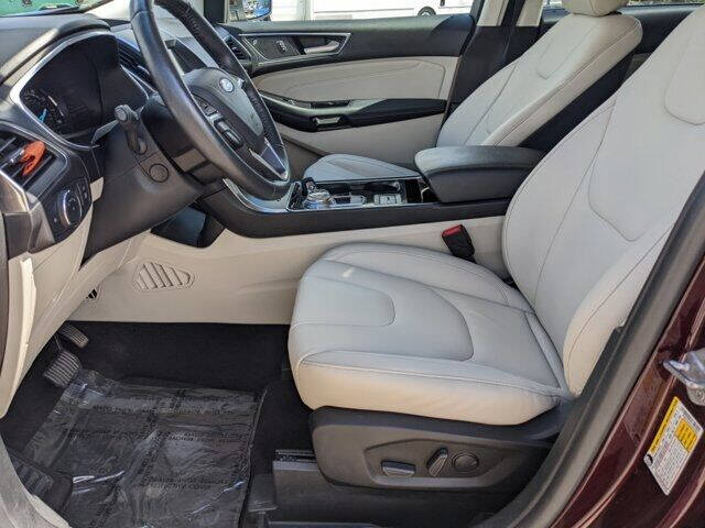 2020 Ford Edge Titanium