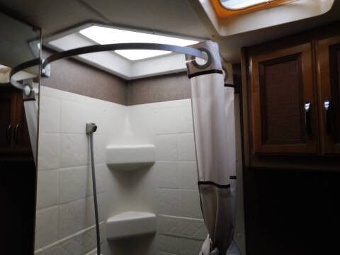 2017 Thor Motor Coach Axis