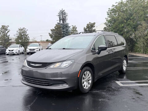 2017 Chrysler Pacifica Touring