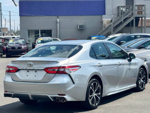 2018 Toyota Camry SE