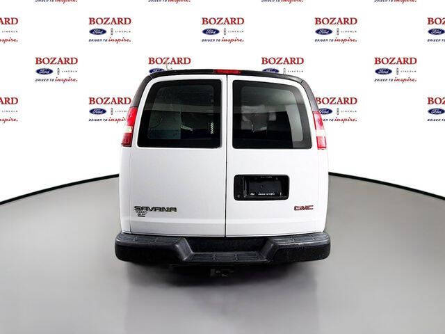 2017 GMC Savana 2500