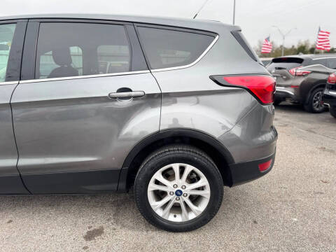 2019 Ford Escape SE
