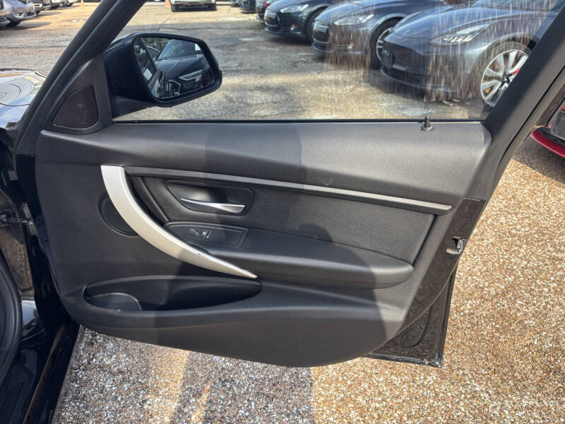 2017 BMW 3 Series 320i