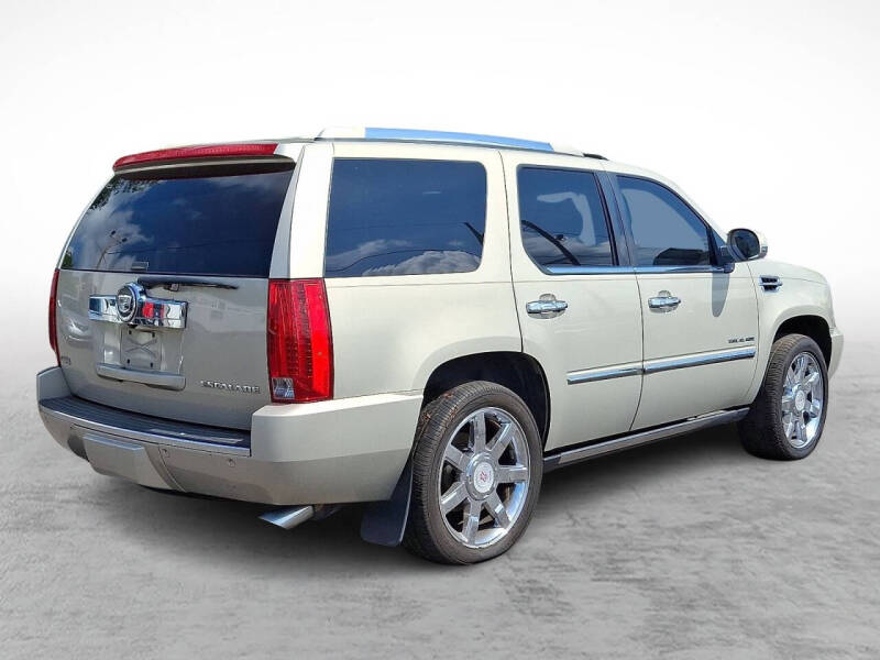 2011 Cadillac Escalade Premium