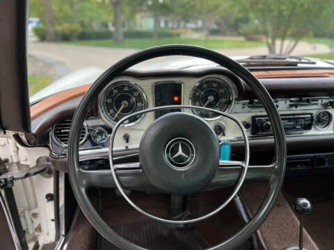 1971 Mercedes-Benz 280-Class
