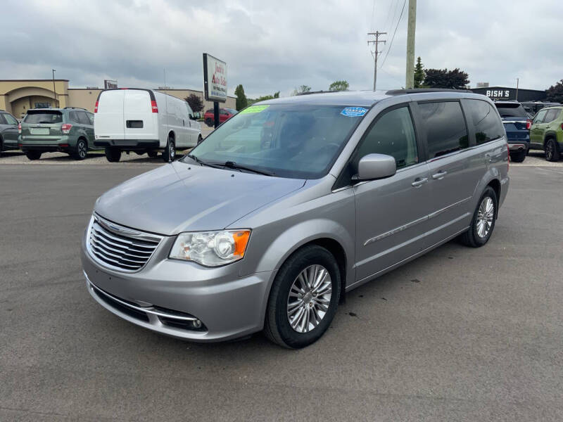 Used 2016 Chrysler Town & Country Touring-L with VIN 2C4RC1CG3GR100896 for sale in Traverse City, MI