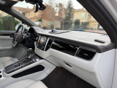 2017 Porsche Macan S