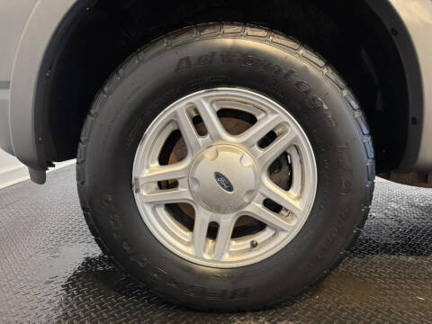 2002 Ford Explorer XLS