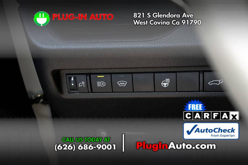 2025 Toyota RAV4 Hybrid XLE Premium