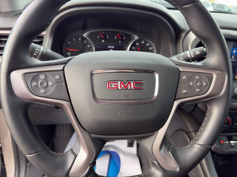 2023 GMC Acadia AT4