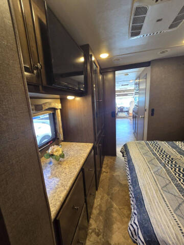 2017 Thor Motor Coach Windsport