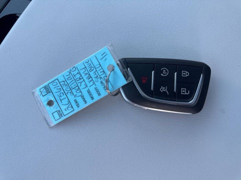 2024 Cadillac LYRIQ Luxury 1