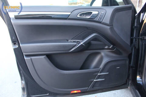 2014 Porsche Cayenne Platinum