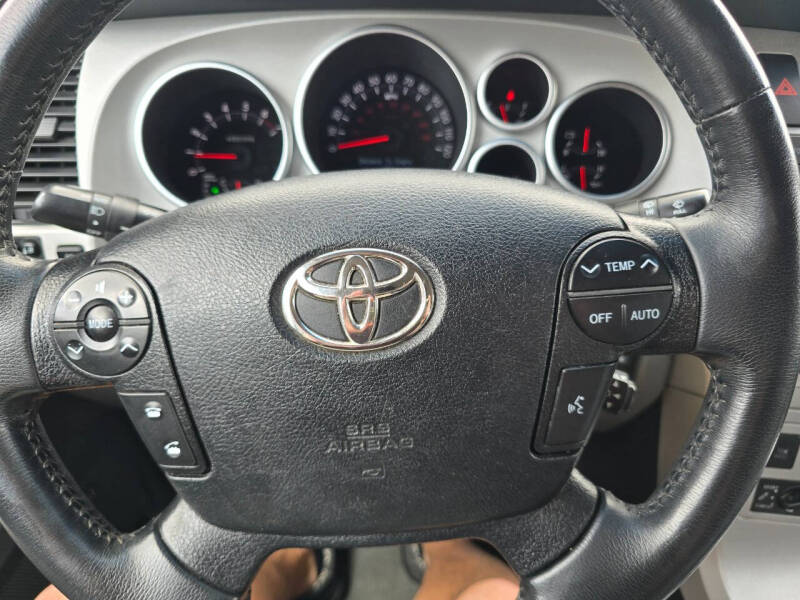 2008 Toyota Sequoia Platinum