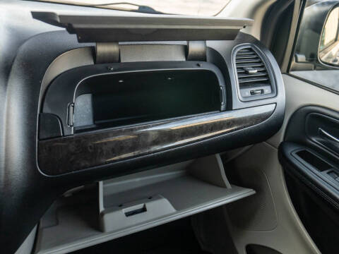 2016 Dodge Grand Caravan SXT Plus