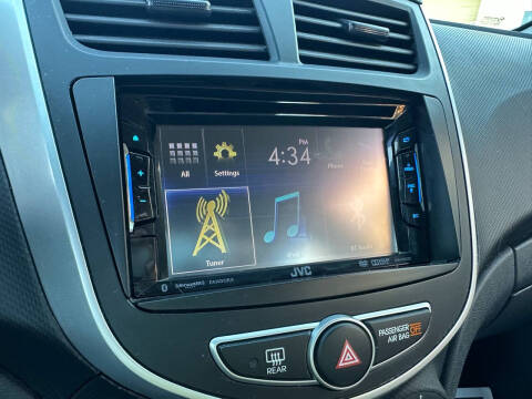 2013 Hyundai Accent GS