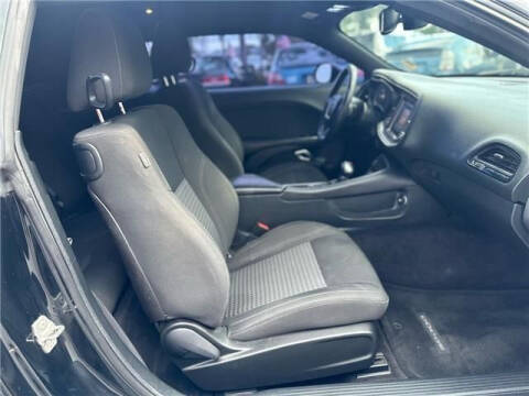 2016 Dodge Challenger SXT