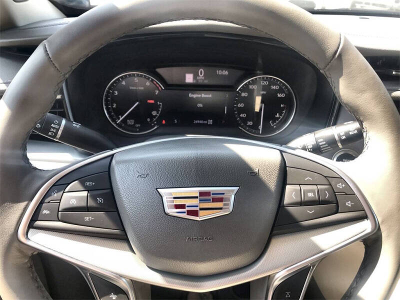 2022 Cadillac XT5 Premium Luxury