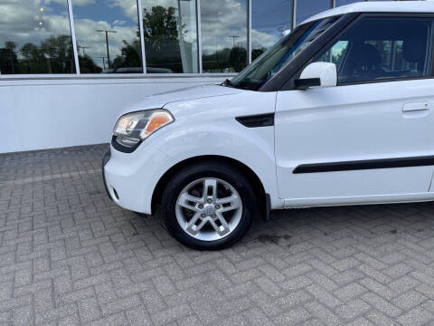 2010 Kia Soul +