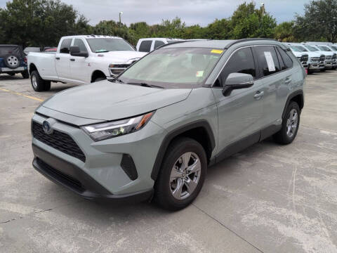 2022 Toyota RAV4 Hybrid XLE
