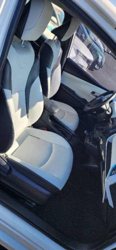 2019 Toyota Prius XLE AWD-e