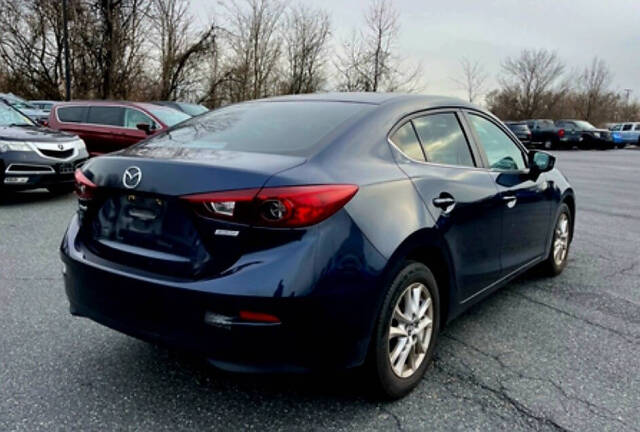 2016 Mazda Mazda3 for sale at QUEENSGATE AUTO SALES in York, PA