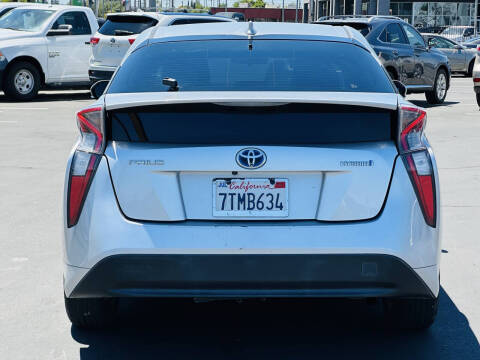 2016 Toyota Prius Two