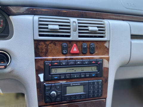 2000 Mercedes-Benz E-Class E 320