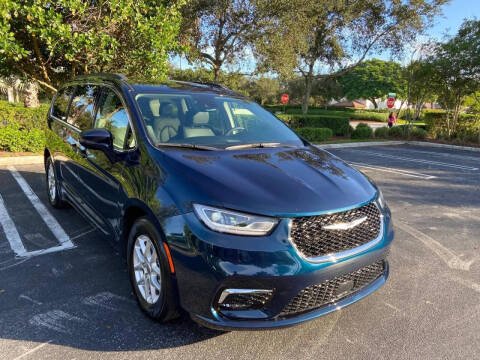 2022 Chrysler Pacifica Touring L
