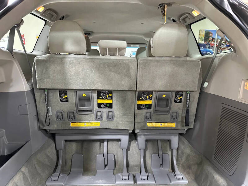2012 Toyota Sienna
