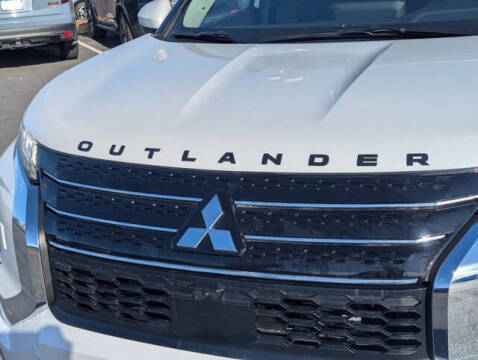 2025 Mitsubishi Outlander PHEV SE