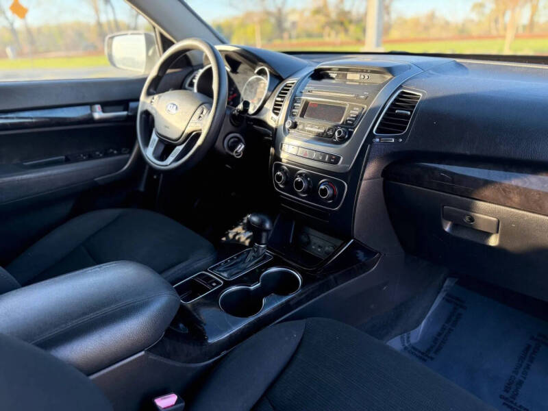 2014 Kia Sorento LX