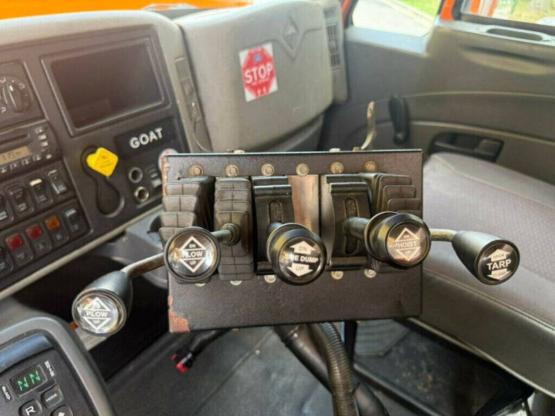 2013 International WorkStar 7400