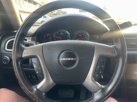 2011 GMC Yukon Denali