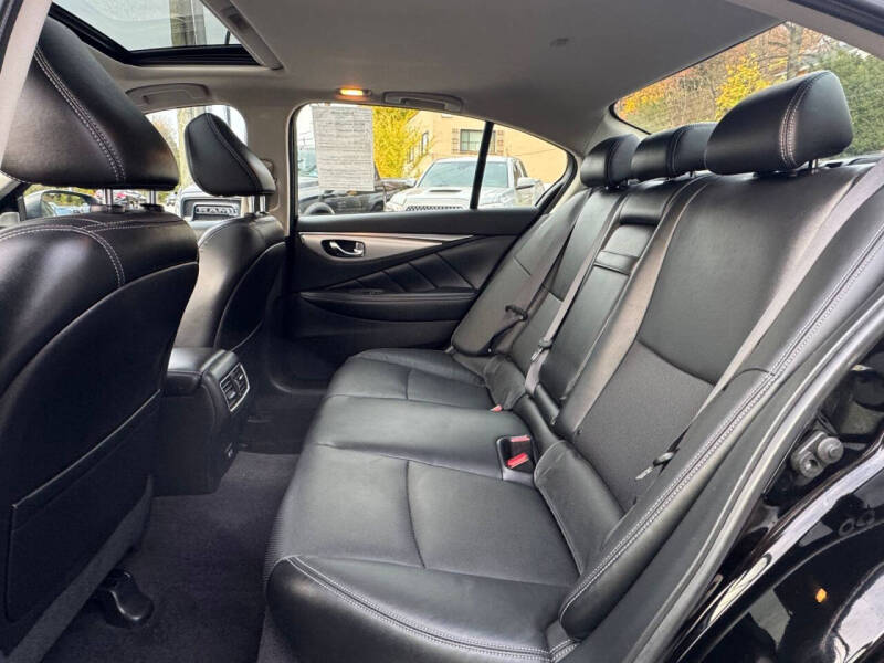 2021 Infiniti Q50 Luxe