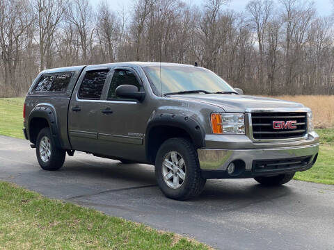 2007 GMC Sierra 1500 for sale at CMC AUTOMOTIVE in Urbana IN