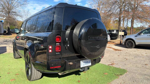 2024 Land Rover Defender 130 P400 X-Dynamic SE