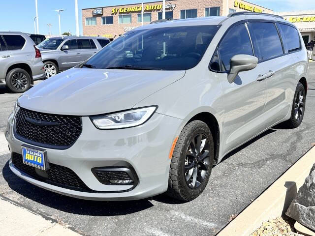 2021 Chrysler Pacifica Touring L