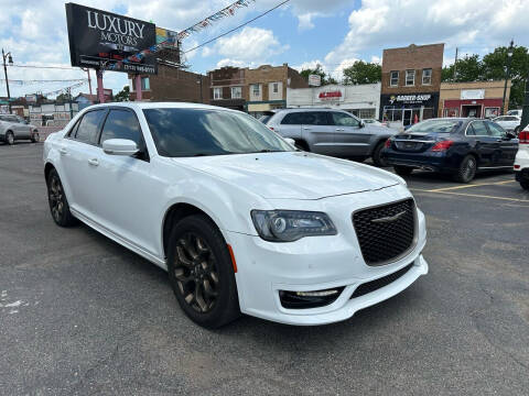 2017 Chrysler 300 for sale at Luxury Motors in Detroit MI