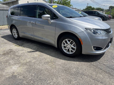 2020 Chrysler Pacifica Touring