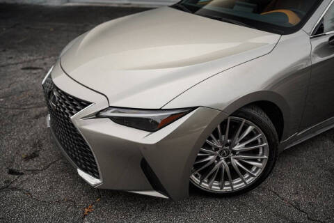 2023 Lexus IS 300