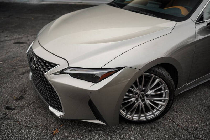 2023 Lexus IS 300