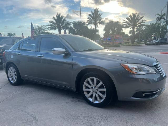 2013 Chrysler 200 Sedan - $5,497