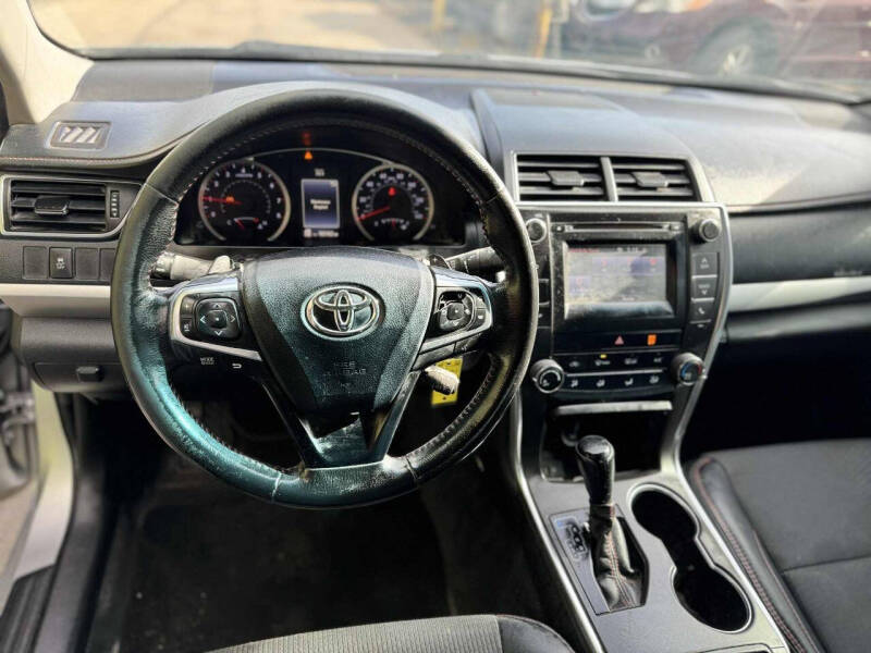 2016 Toyota Camry SE
