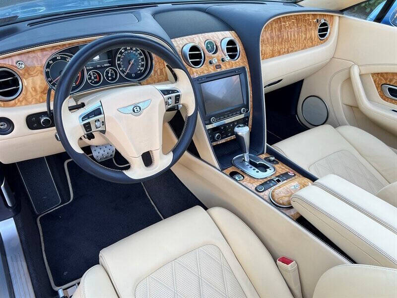 2015 Bentley Continental 32