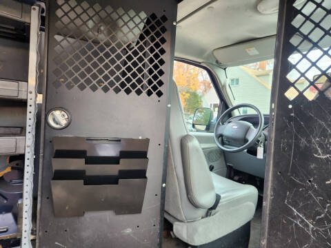 2005 Ford E-Series E-250