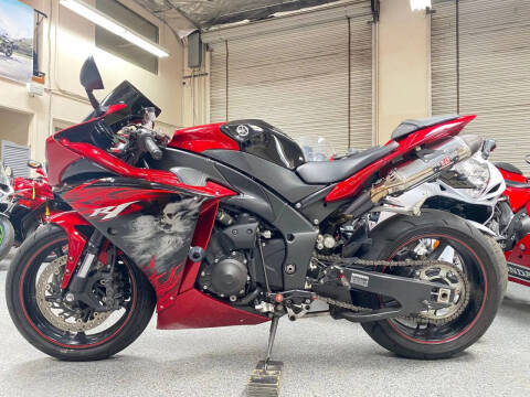 2011 Yamaha YZF-R1
