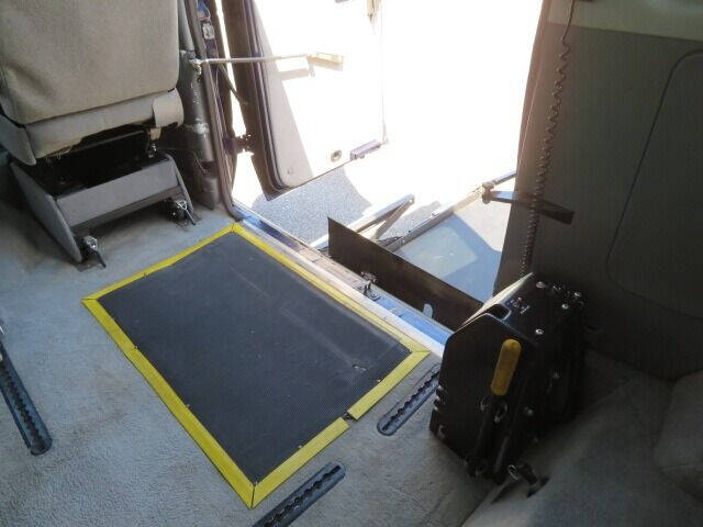 2011 Ford E-Series E-350 SD XLT